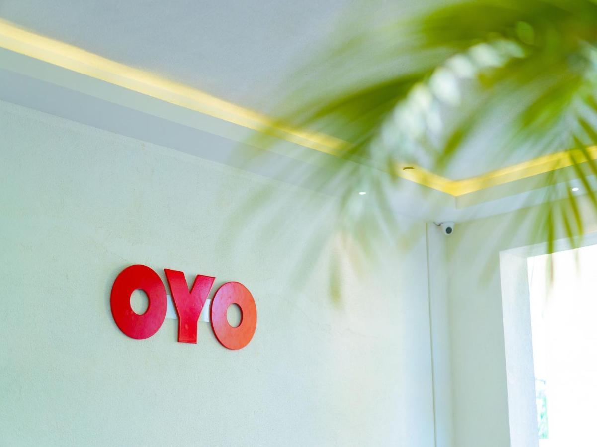 Oyo 77158 Hotel Swastik Palace Bhiwandi Eksteriør bilde
