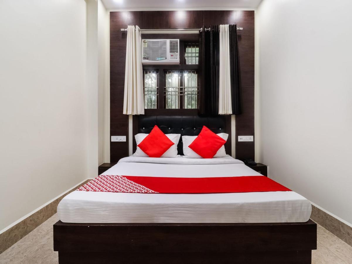 Oyo 77158 Hotel Swastik Palace Bhiwandi Eksteriør bilde