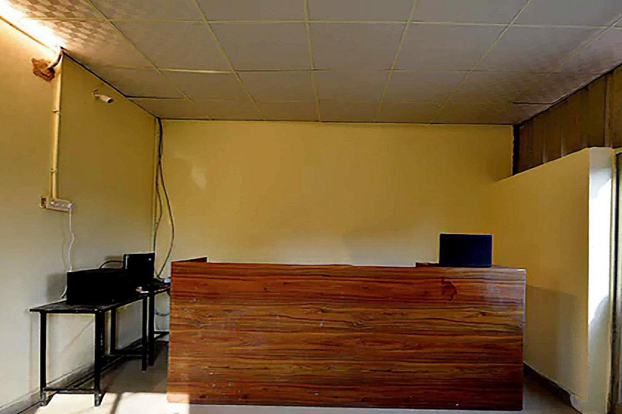 Oyo 77158 Hotel Swastik Palace Bhiwandi Eksteriør bilde